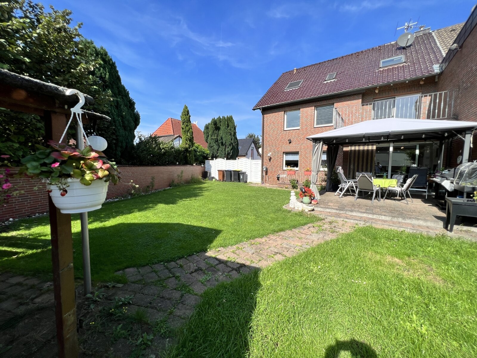 Gartenansicht auf das Haus Gartenansicht auf das Haus