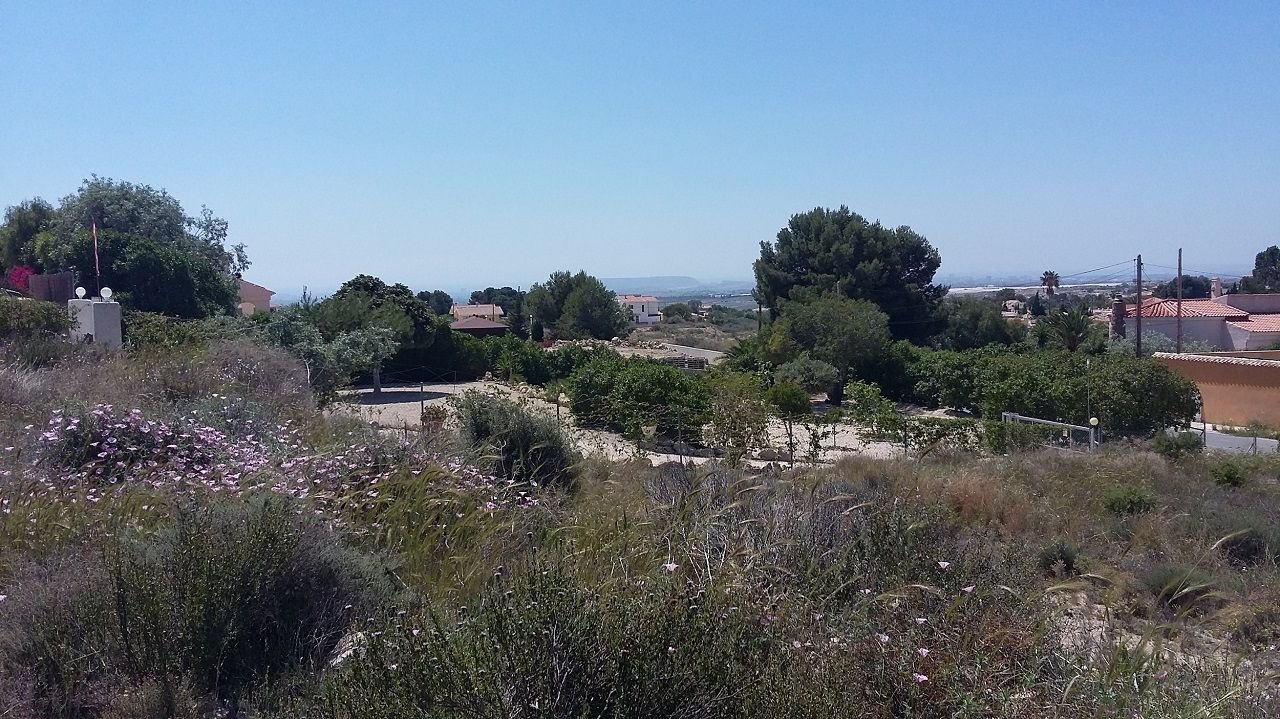 Schönes Grundstück bei Alicante mit Fernsicht Schönes Grundstück bei Alicante mit Fernsicht